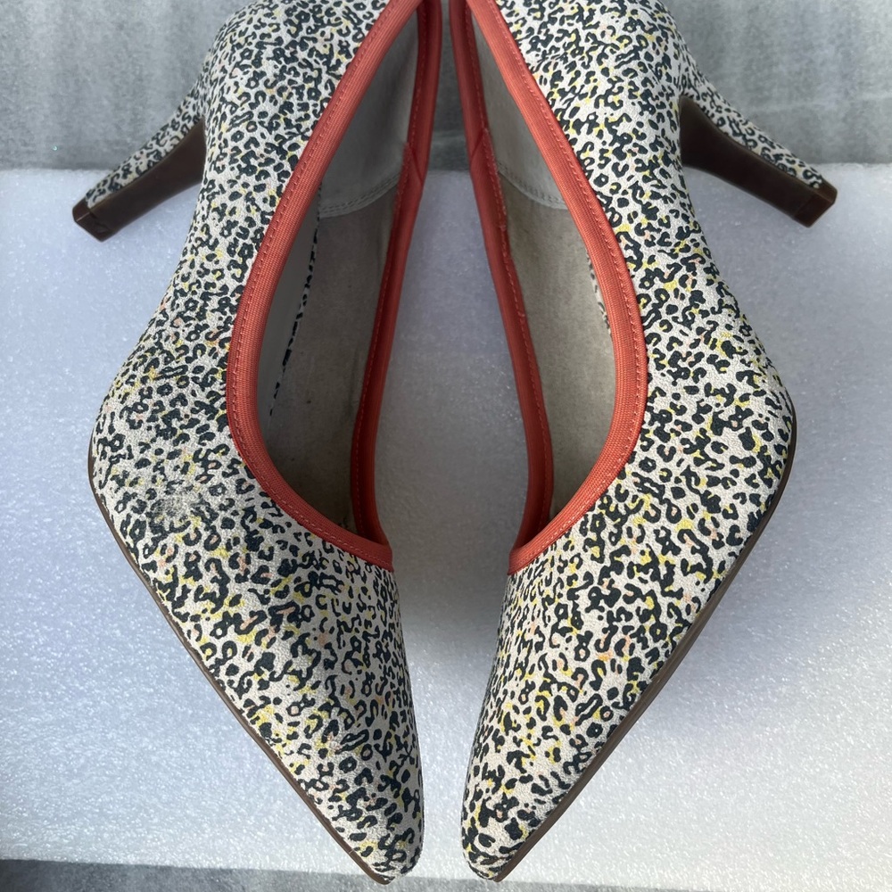 LOGO Lori Goldstein Sz6 Heel